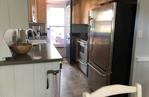 Clinton Cottage | Idyllic Cottage Steps from Clinton Marina & Hammonasset Park