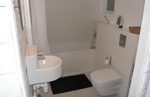 Reykholt House | Charming Cottage Close to Geysir with Guest Rated 9/10