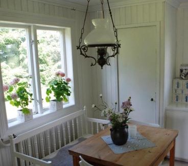 Lidkoping House | Cozy cottage near Lidköping Kinnekulle & Sommarland
