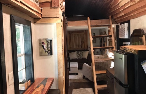Union Cottage | Charming Cottage Retreat near Rabbit Hash, Kentucky