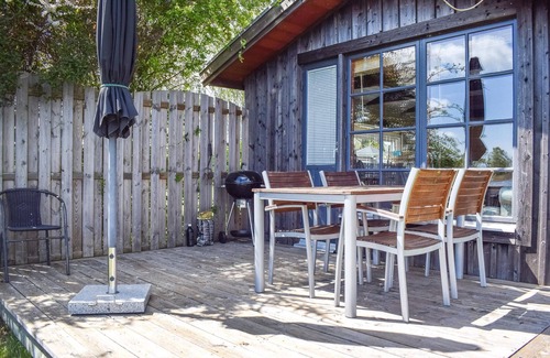 Fagelmara House | Charming Beachfront Cottage with Ocean Views & Spa Amenities