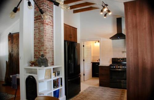 North Charlotte House | Cozy Cottage on Food Forest in the Heart of Charlotte