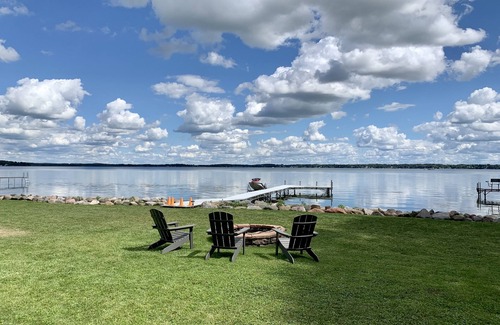 McFarland Cottage | Idyllic Cottage Retreat with Spa & Lake Views on Kegonsa