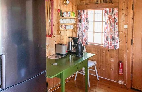 Jomfruland House | Idyllic Cottage on Gumøy Island with Private Beach Access