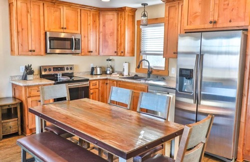 Nisswa Cottage | Charming Cottage by the Lake near Nisswa & Paul Bunyan Trail