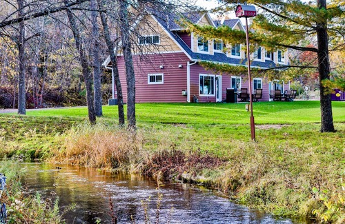 Nisswa Cottage | Charming Cottage by the Lake near Nisswa & Paul Bunyan Trail