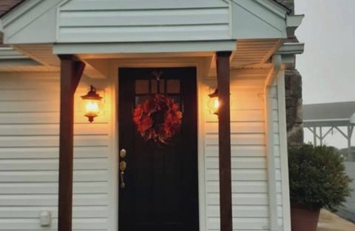 James Madison Cottage | Charming Cottage with Scenic Farm Views for a Perfect Getaway