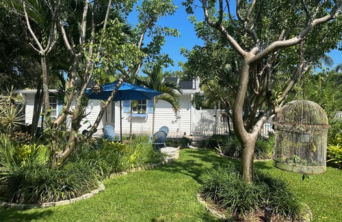 Hobe Sound Cottage | Inviting Cottage Retreat Near Downtown Hobe Sound & Beach