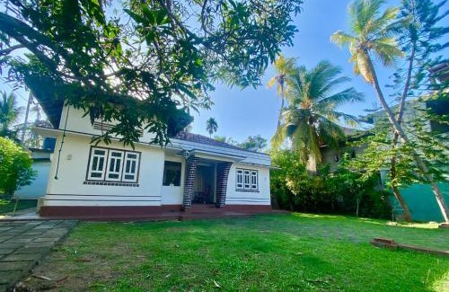 Tangalle Villa | Charming Tangalle Cottage with Pet-Friendly Amenities