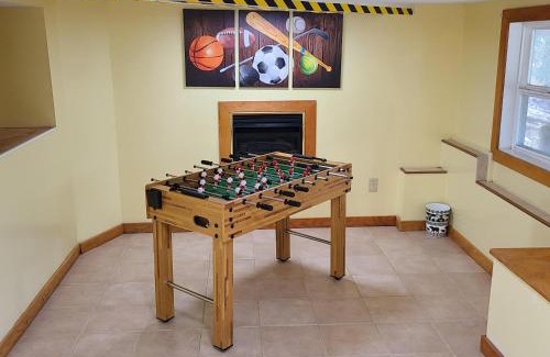 Boone House | Inviting Cottage for Families Seeking Comfort and Fun