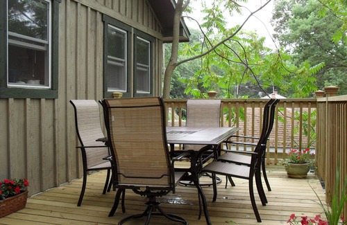 Valois Cottage | Scenic Cottage with Sunset Views & Kayaks - Rated 9.8/10