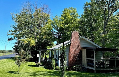 Waterport Cottage | Charming Cottage with River Access & Pet-Friendly Amenities