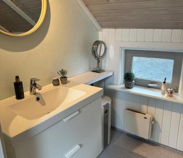 Sjaelborg House | Cozy cottage with sea view