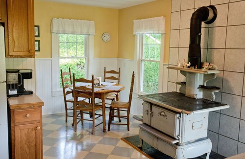 Hobart House | Charming Country Farmhouse Near the Catskill Scenic Trail