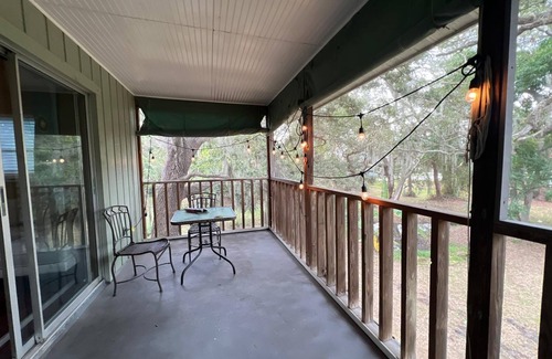 Pinellas Point House | Inviting Country Charm with Pet-Friendly Amenities