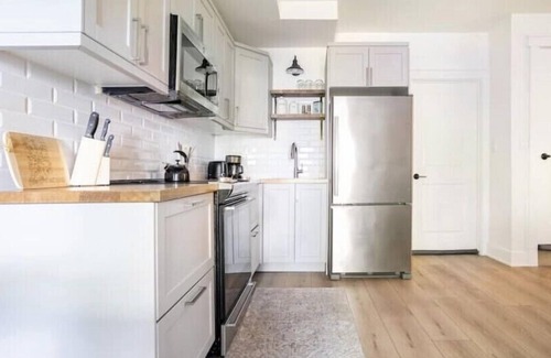 Zionsville Apartment | Inviting Country Guest Suite with Spa & Breakfast Included