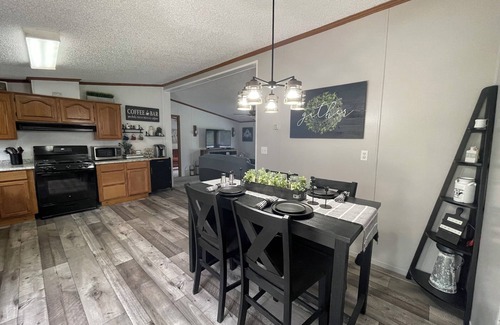 Northeast House | Cozy country home, “Sunny Meadows” in Cadillac on 40 Acres! Pet Friendly.
