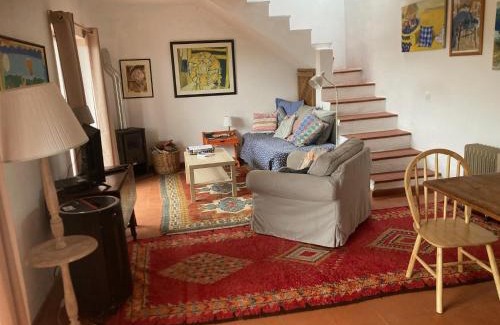 Azoia House | Pet-Friendly Country House Steps from Beautiful Beaches