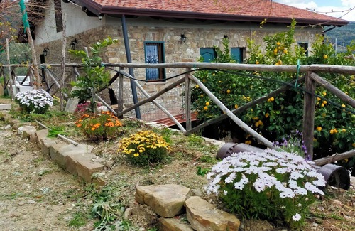 Laureana Cilento House | Cozy country house with breathtaking views and wide open spaces.