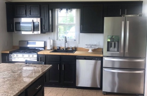 Carson House | Idyllic Country Retreat with Private Pool and Pet-Friendly Fun