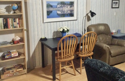North Cowichan House | Cozy Country Suite near Cowichan Exhibition grounds