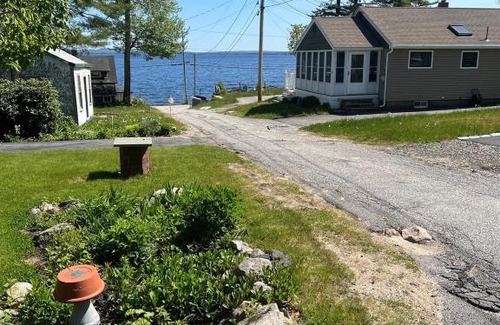 Standish Villa | Child-Friendly Cozy Cove Cottage for Up to 6 Guests