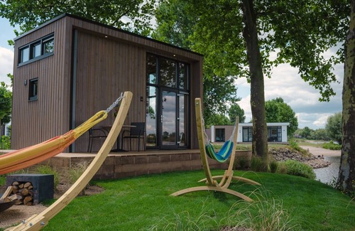 Maurik House | Inviting Waterfront Getaway with Pet-Friendly Amenities