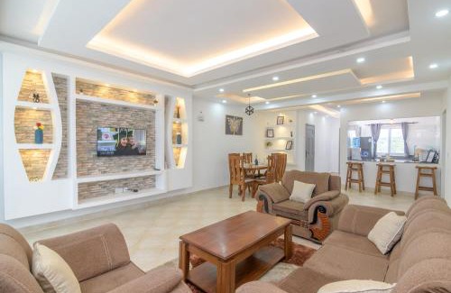 Malindi Apartment | Inviting Ocean View Retreat with Private Pool & Hot Tub