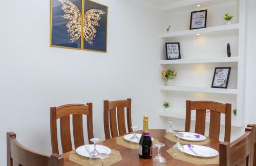 Malindi Apartment | Inviting Ocean View Retreat with Private Pool & Hot Tub