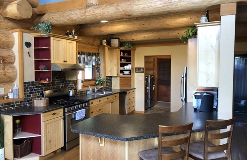 Logan Lake Cabin | Charming Log Cabin Retreat with Lake Views and Pet Friendly