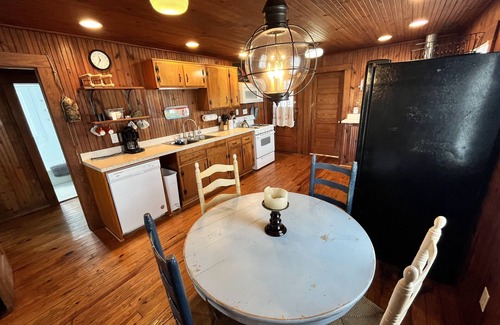 Nags Head Cottage | Charming Historic Sea Spray Cottage #1 with Ocean View