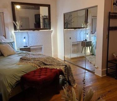 Ozark Apartment | Private Ozark Suite with Child-Friendly Amenities, 4 Stars