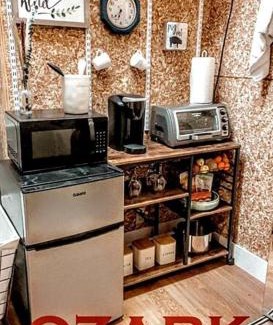 Ozark Apartment | Private Ozark Suite with Child-Friendly Amenities, 4 Stars