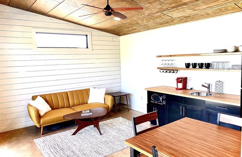 Dripping Springs House | Charming Tiny House Near Wineries and Outdoor Activities