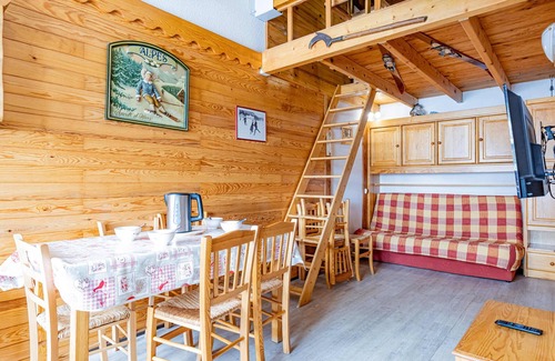 Saint-Francois-Longchamp Apartment | Cozy duplex for 6 with ski lockers