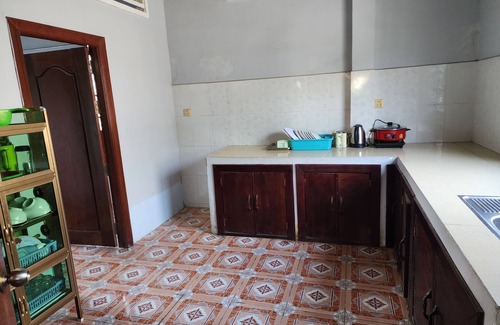 Svay Pao House | Inviting Apartment with Kitchen, Pet and Child Friendly