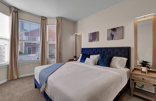 Lyndon Apartment | Inviting Derby City Retreat with Delicious Breakfast Included