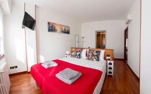 Stadera Apartment | Cozy Design House - 15 Minutes From NAVIGLI-HUMANITAS