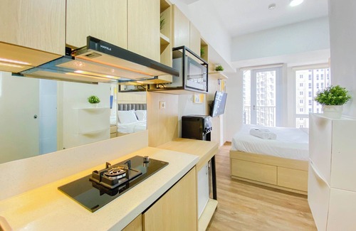 Permata Hijau Apartment | Stylish Tokyo Riverside Studio with Kitchen & Breakfast