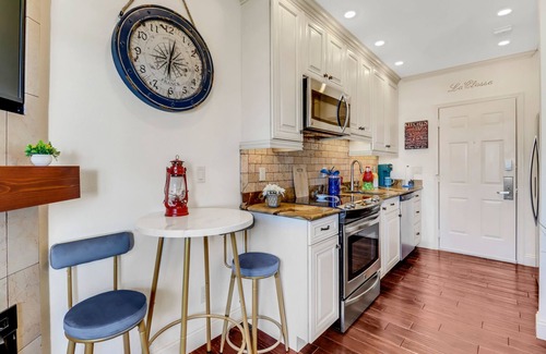 Naples Resort | Idyllic Designer Studio with Marina Views in Naples