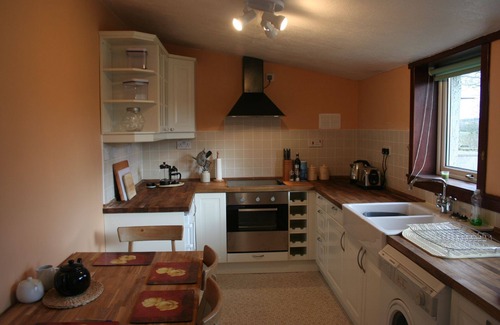 Letham Grange Cottage | Dog-Friendly Cottage at Kinblethmont Estate Near Golf & Beaches