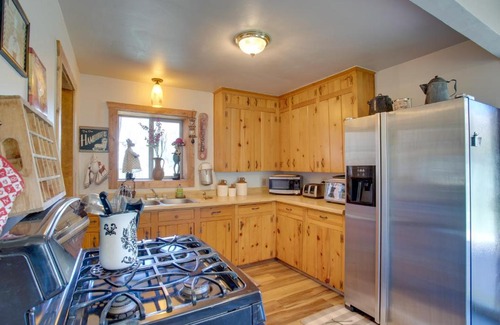 Dolores House | Discover the Cozy Dolores Getaway: Hike, Fish & Explore!