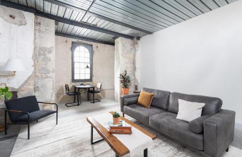 Westown Apartment | Top-Rated Flexhome Brewery District 1BR Apt for Families