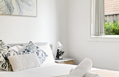 Panania House | Budget-Friendly Cozy Double Room Near Stations & Stores