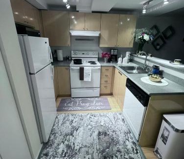 Belltown Apartment | Inviting Downtown Condo with Space Needle Views & Family Amenities