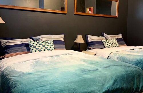Sidney Apartment | Charming Downtown Guest Suite: Patio, Kitchen & Pet-Friendly