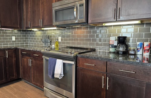 East Downtown Houston Apartment | Cozy EADO King Bed Apartment