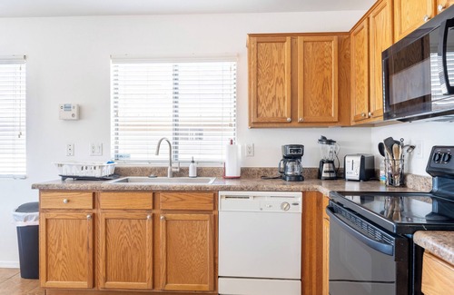 Harrison East South House | Quiet East Side Retreat with Breakfast & Perfect 10 Rating