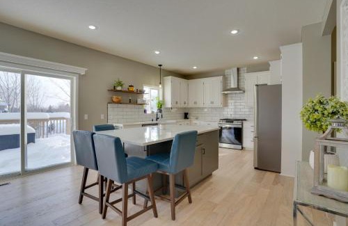 Eden Prairie House | Inviting Eden Prairie Retreat Near Twin Cities Attractions
