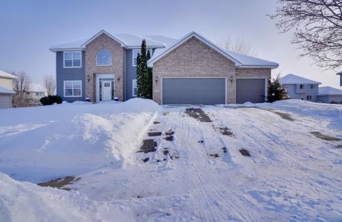 Eden Prairie House | Inviting Eden Prairie Retreat Near Twin Cities Attractions